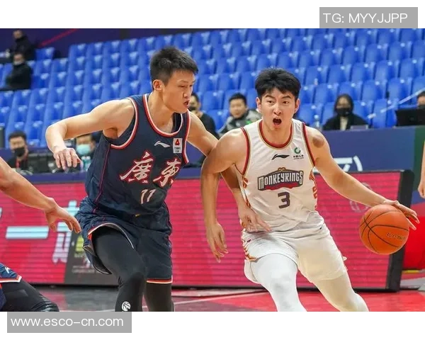 南京篮球队整体压制策略分析与得失评估探讨