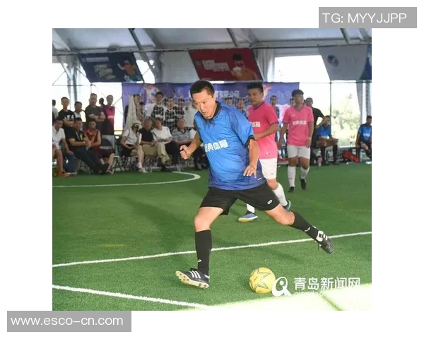 足球明星的精彩瞬间绘本展现孩子们的梦想与激情 足球明星的精彩瞬间绘本展现孩子们的梦想与激情